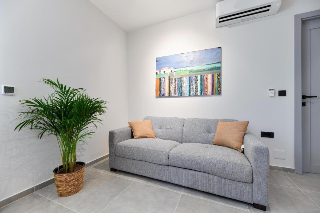 Maris Accommodation By Belmont Realty Задар Екстериор снимка