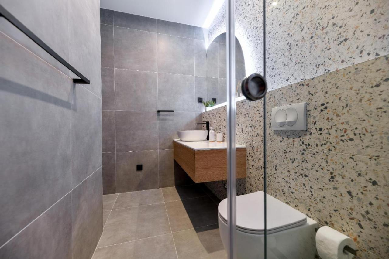 Maris Accommodation By Belmont Realty Задар Екстериор снимка